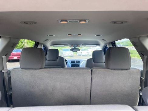 Used 2011 Chevrolet Traverse LS FWD image 10