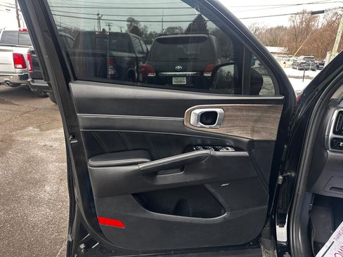 Used 2021 Kia Sorento SX Prestige image 19