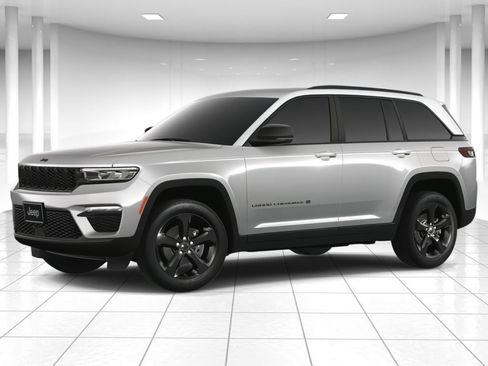 New 2025 Jeep Grand Cherokee Limited w/ Black Appearance Package AWD/4WD image 2