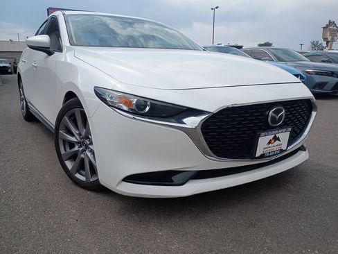 Used 2019 MAZDA MAZDA3 Sedan FWD image 1