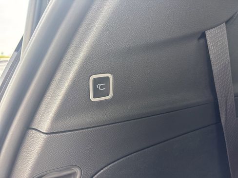 New 2026 Chrysler Pacifica Select image 7