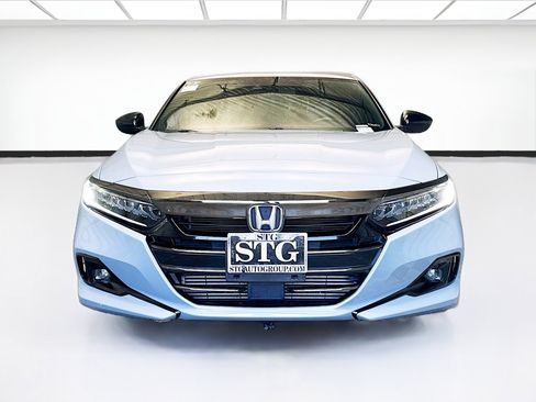 Used 2022 Honda Accord Sport image 2