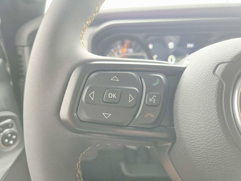Used 2024 Jeep Gladiator Sport AWD/4WD image 22