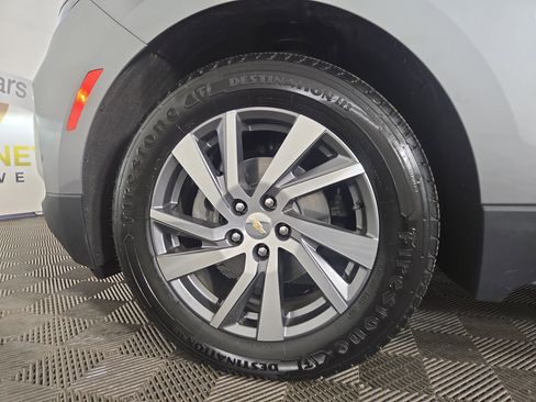 Certified 2023 Chevrolet Equinox LT FWD image 32