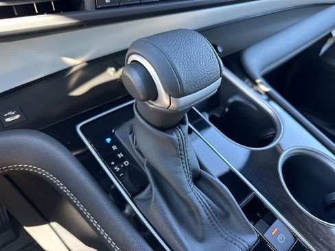 Used 2025 Toyota Sienna Platinum image 20