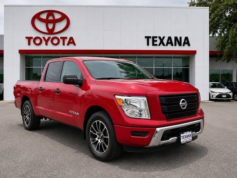 Used 2022 Nissan Titan SV RWD image 24