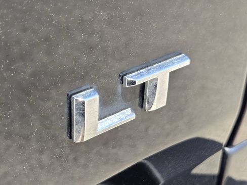 Used 2022 Chevrolet Colorado LT w/ Fleet Safety Package RWD image 10