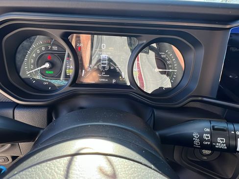 Used 2025 Jeep Wrangler Unlimited Rubicon 4xe w/ Safety Group image 28