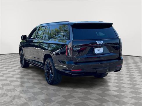 Used 2026 Cadillac Escalade ESV Platinum Sport w/ LPO, ONYX Package AWD/4WD image 5