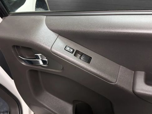 Used 2018 Nissan Frontier PRO-4X AWD/4WD image 17