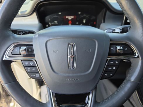 Used 2022 Lincoln Nautilus Reserve w/ Equipment Group 201A image 32