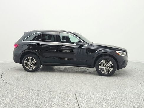 Used 2022 Mercedes-Benz GLC 300 image 4