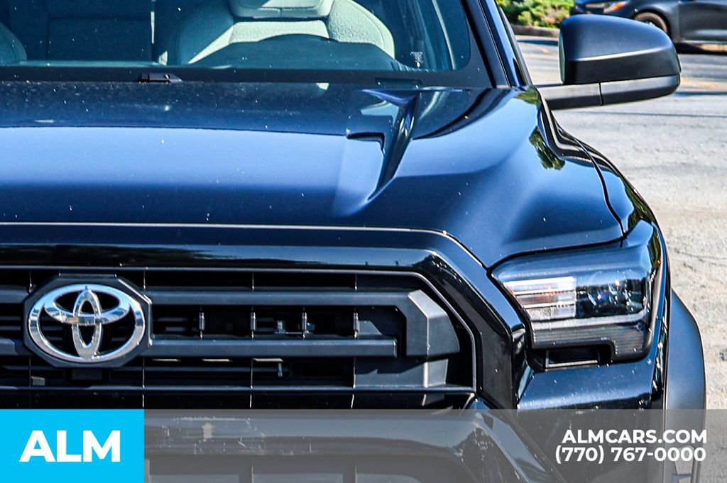 Used 2025 Toyota 4Runner SR5 AWD/4WD image 14
