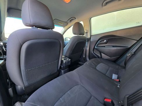 Used 2016 Kia Rio LX image 12