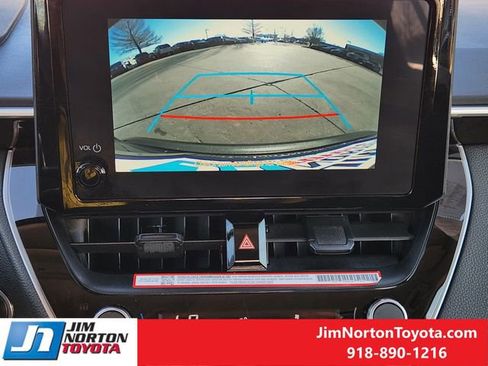 Used 2025 Toyota Corolla LE w/ LE Premium Package image 19