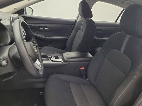 Used 2025 Nissan Sentra SV FWD image 17