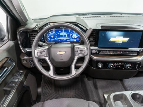 Used 2024 Chevrolet Silverado 1500 LT w/ Z71 Off-Road Package image 13