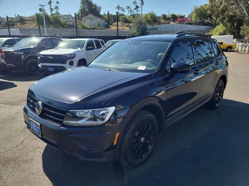 Used 2020 Volkswagen Tiguan S image 4