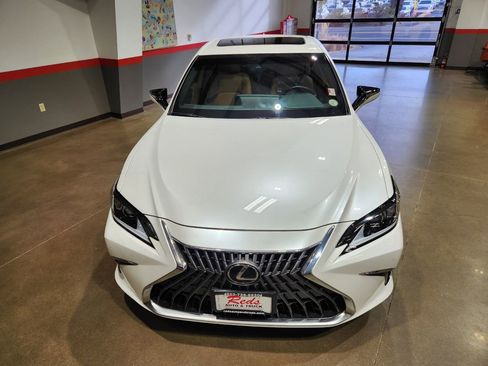 Used 2023 Lexus ES 300h image 5