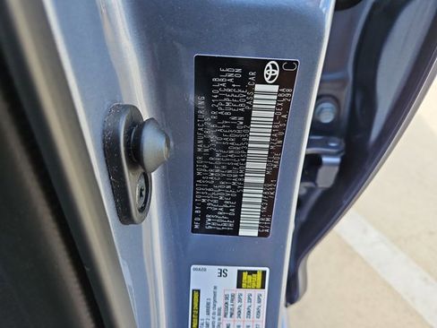 Used 2025 Toyota Corolla LE image 23