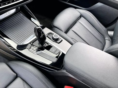 Used 2019 BMW X3 sDrive30i w/ M Sport Package 2 image 17