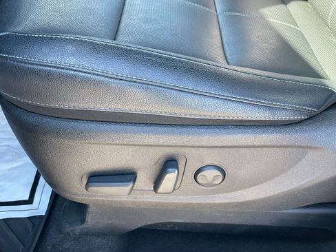 Certified 2023 Kia Telluride EX w/ EX Captain's Chair Package AWD/4WD image 10