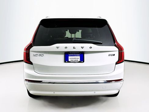 Used 2025 Volvo XC90 B5 Core w/ Climate Package image 15