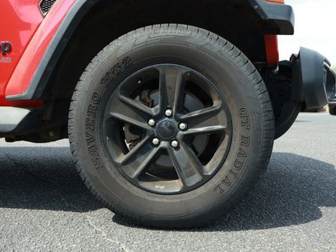 Used 2020 Jeep Wrangler Unlimited Sahara image 5