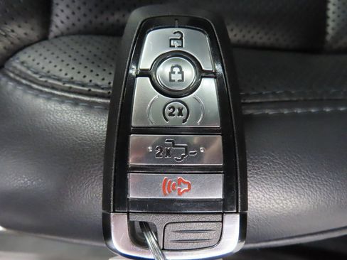 Used 2025 Ford F250 Platinum image 79