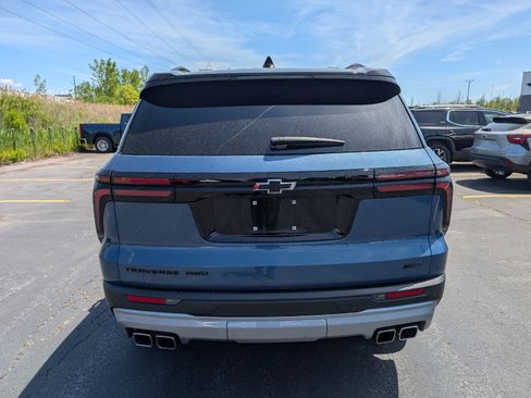 Used 2024 Chevrolet Traverse Z71 AWD/4WD image 6