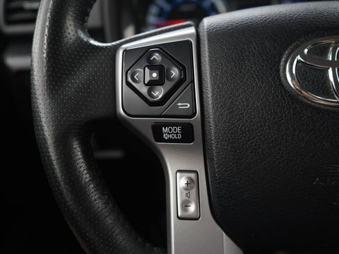 Used 2018 Toyota 4Runner SR5 Premium AWD/4WD image 24
