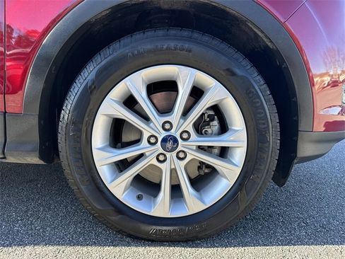 Used 2019 Ford Escape SEL image 12