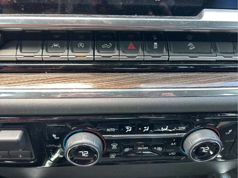 Used 2023 Chevrolet Silverado 1500 RST w/ Z71 Off-Road Package AWD/4WD image 30