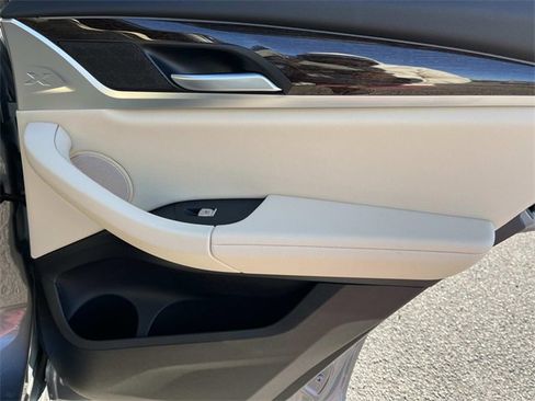 Used 2024 BMW X3 xDrive30i w/ Convenience Package image 25