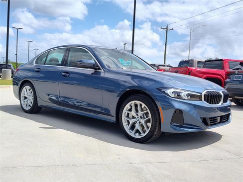 New 2026 BMW 330i Sedan w/ Premium Package RWD image 5