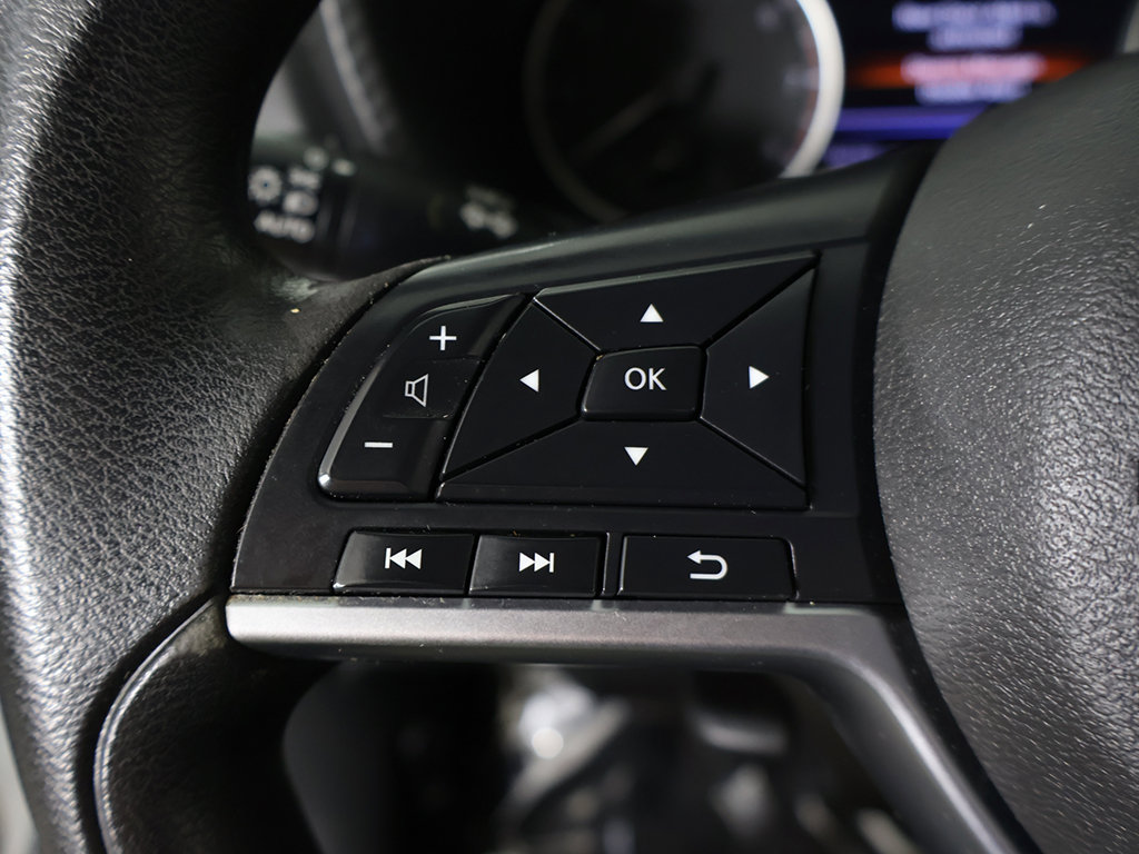 Used 2025 Nissan Sentra SV FWD image 38