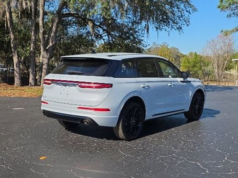 Used 2025 Lincoln Corsair AWD w/ Equipment Group 101A image 7