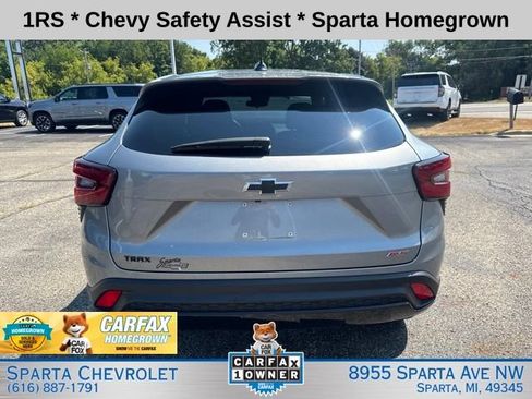 Used 2024 Chevrolet Trax RS w/ Driver Confidence Package FWD image 4