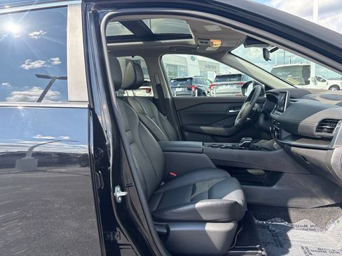 Used 2023 Nissan Rogue SV w/ SV Premium B Package AWD/4WD image 30