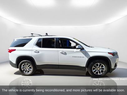 Used 2021 Chevrolet Traverse LT
