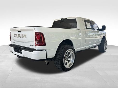 Used 2025 RAM 2500 Laramie AWD/4WD image 3