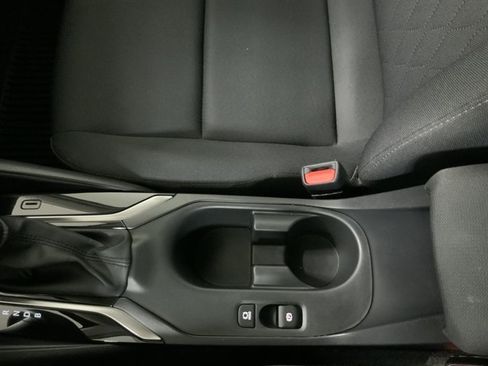 Used 2025 Toyota Corolla LE FWD image 31