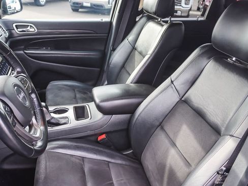 Used 2022 Jeep Grand Cherokee Laredo X image 39