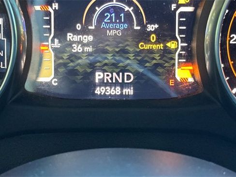 Used 2019 Jeep Wrangler Unlimited Sahara image 29