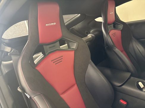 Used 2024 Nissan Z NISMO w/ Floor Mat Package image 20