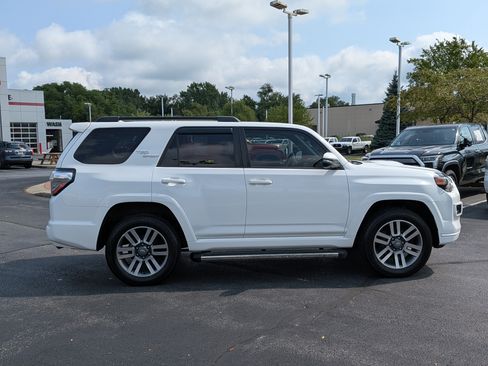 Used 2022 Toyota 4Runner TRD Sport w/ Technology Package AWD/4WD image 9
