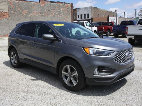 Used 2024 Ford Edge SEL w/ Convenience Package AWD/4WD image 4