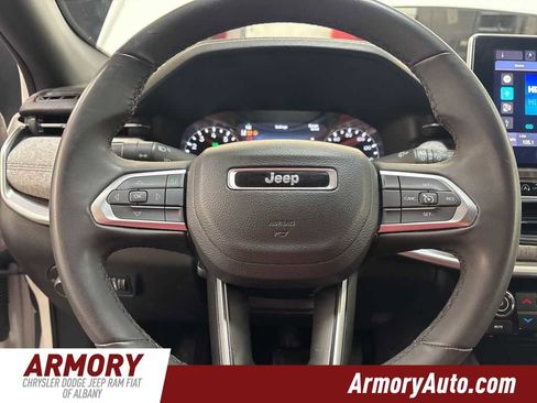 Used 2023 Jeep Compass Latitude image 13