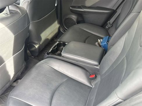 Used 2017 Toyota Prius Prime Premium image 29