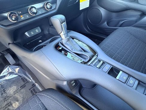 New 2026 Honda HR-V LX image 15